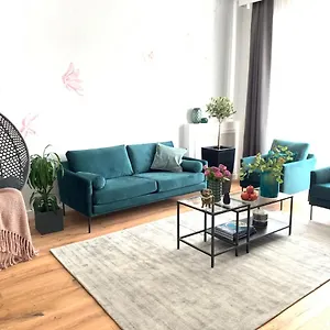 Bpr Kyanit Design With A/c Apartament